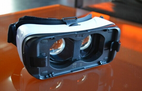 详细解析SMI眼球追踪技术 对VR的影响