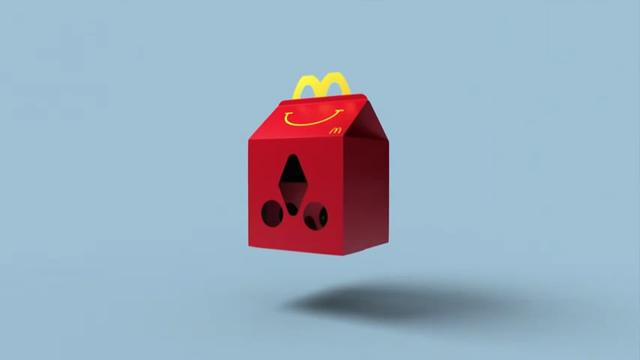 麦当劳开心乐园套餐盒摇身一变成VR眼镜盒子