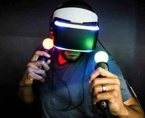 摆脱VR眩晕问题靠电击头部？