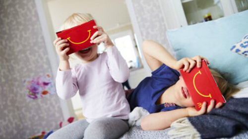 去麦当劳戴上VR眼镜 可进行全景VR体验