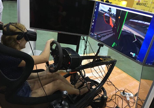 驾校可以利用VR全景技术模拟练车