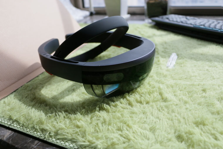 微软MR现实虚拟眼镜