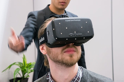 高端虚拟现实头盔VR