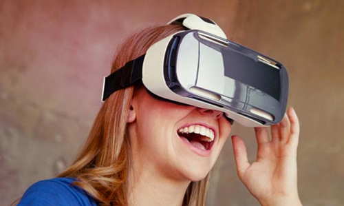 三星VR虚拟现实头盔