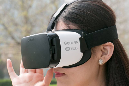 Gear VR虚拟现实头盔
