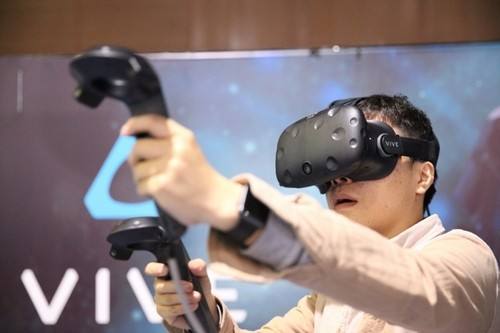 虚拟现实VR眼镜游戏