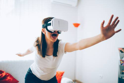 VR技术不断进步 VR头显将实现更高分辨率