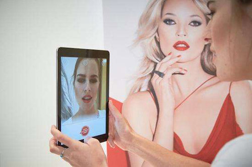 韩国百货商店引入AR技术 探索AR+美妆