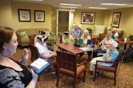 养老院为老人量身打造了虚拟现实娱乐系统