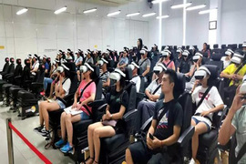 厉害了 东方时尚驾校引进了VR虚拟现实技术