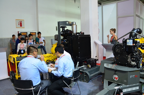 威克诺森机械北京电子设备、元器件及电子仪器展览会现场