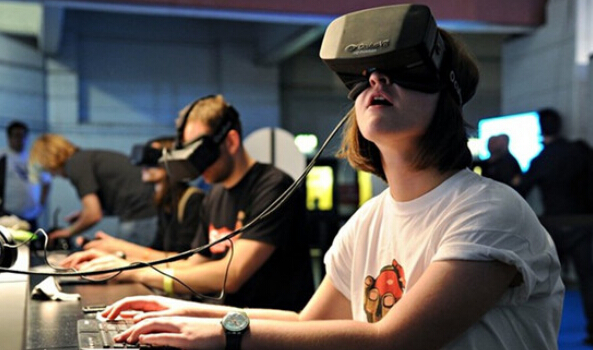 就像“互联网+”大热一样，虚拟现实很可能引发“VR+”