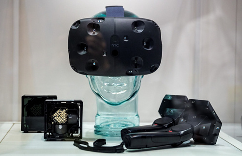 HTC推出上门服务 安装VR眼镜