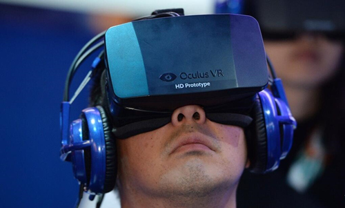 Oculus Rift虚拟现实头盔多少钱