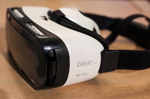 三星Gear VR头显