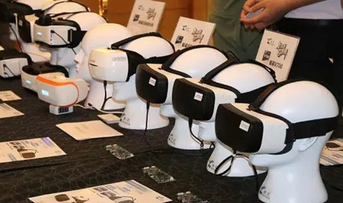 虚拟现实头盔一体机