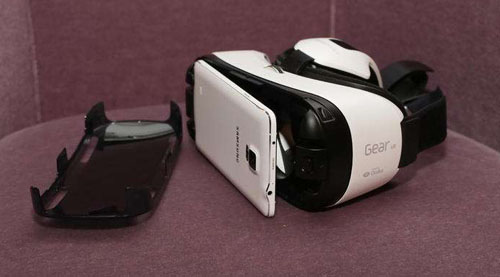 三星Gear VR虚拟眼镜