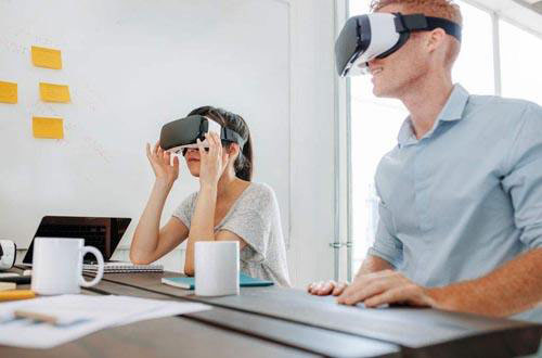 AR/VR技术正在进军企业级应用市场