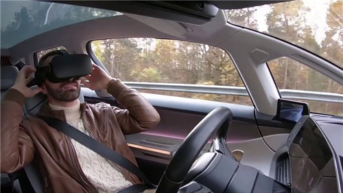 育碧与雷诺联手打造自动驾驶VR体验