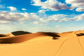 苹果4手机全景拍摄巴丹吉林沙漠神秘莫测