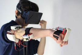 初创新公司推出VR手套 灵活自然体验舒适