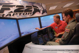 美国空军通过虚拟现实模拟装置加快培训新飞行员
