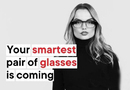 这款AR智能眼镜的外型与普通眼镜类似